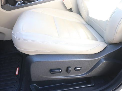 Used 2018 Ford Escape Titanium w/ Ford Safe & Smart Package image 14