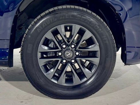 Used 2022 Lexus GX 460 Premium w/ Premium Plus Package image 29