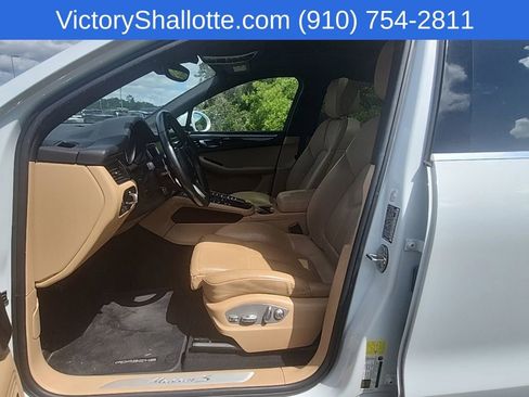 Used 2018 Porsche Macan S AWD/4WD image 21
