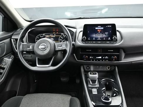 Used 2024 Nissan Rogue SV AWD/4WD image 10