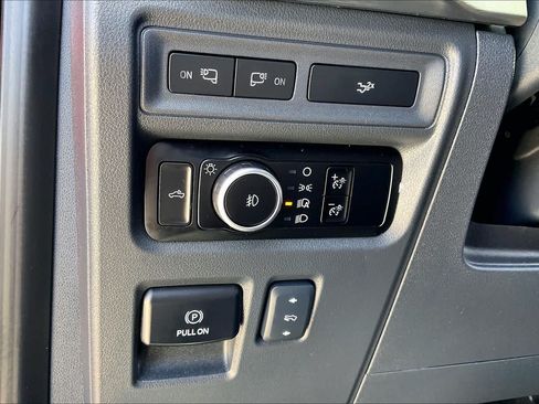 Used 2023 Ford F150 Lariat AWD/4WD image 14