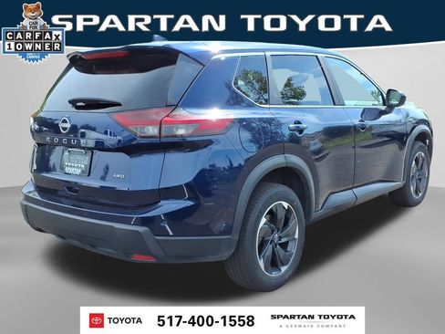 Used 2025 Nissan Rogue SV AWD/4WD image 7