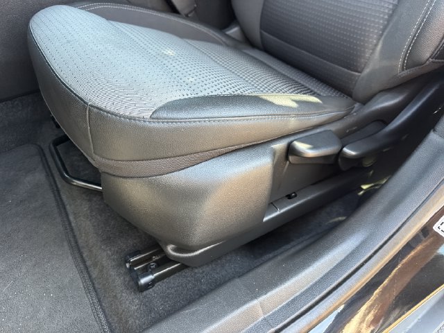 Used 2024 Chevrolet Trax LT FWD image 33