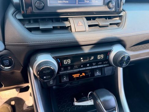 Used 2019 Toyota RAV4 XLE w/ Convenience Package AWD/4WD image 31