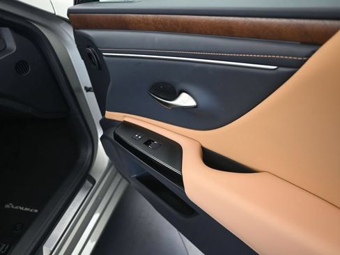 Certified 2025 Lexus ES 350 w/ Premium Package FWD image 23