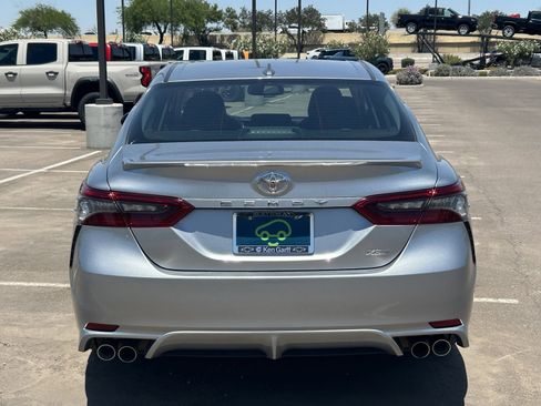 Used 2024 Toyota Camry XSE FWD image 4