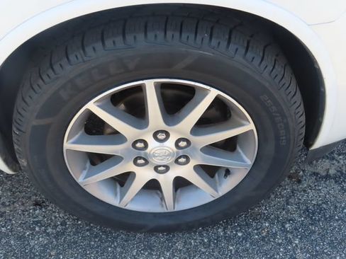 Used 2017 Buick Enclave Leather w/ Trailering Package AWD/4WD image 12