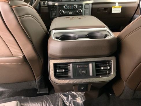 New 2025 Ford F350 King Ranch w/ FX4 Off-Road Package image 29