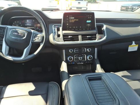 Used 2023 GMC Yukon SLT w/ SLT Premium Package AWD/4WD image 11