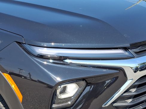 Certified 2024 Chevrolet TrailBlazer LT w/ Driver Confidence Package FWD image 9