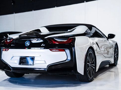 Used 2019 BMW i8 Roadster AWD/4WD image 29