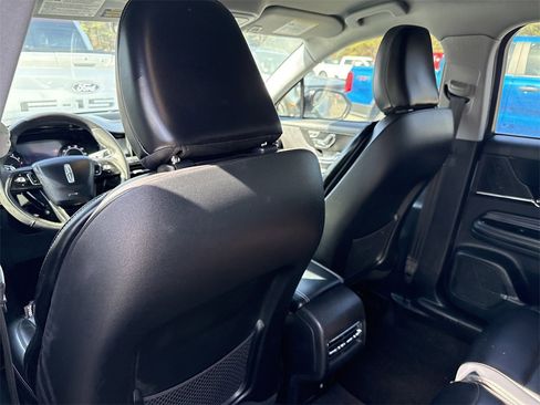 Used 2022 Lincoln Corsair FWD image 10