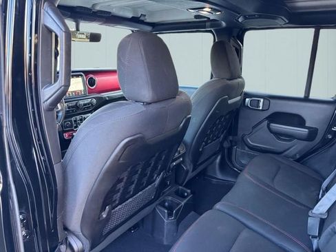 Used 2022 Jeep Wrangler Unlimited Rubicon w/ LED Lighting Group AWD/4WD image 24