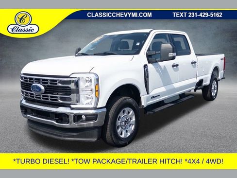 Used 2024 Ford F250 XLT image 1