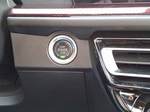 Used 2024 Chevrolet Traverse RS image 22