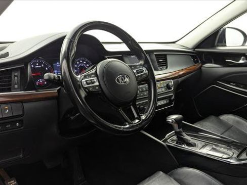 Used 2019 Kia Cadenza Premium image 23