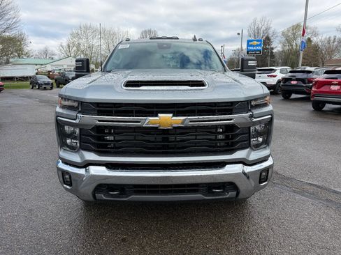 Used 2026 Chevrolet Silverado 3500 LT w/ Convenience Package AWD/4WD image 2