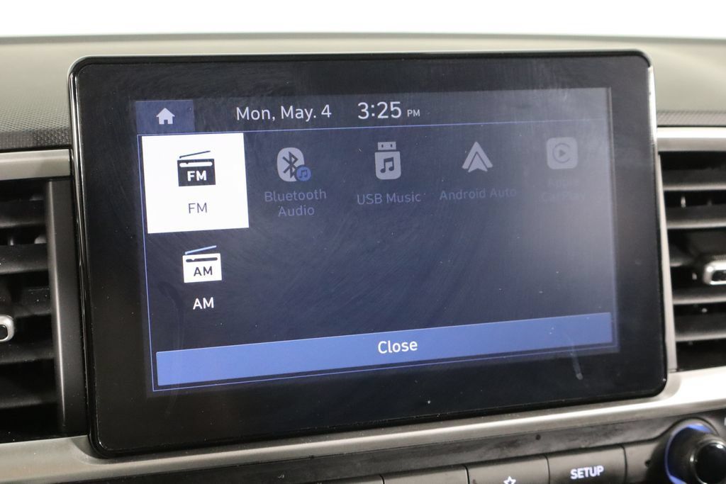 Used 2025 Hyundai Venue SEL FWD image 32