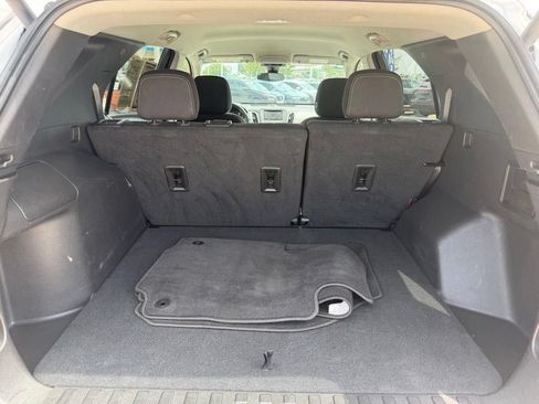 Used 2023 Chevrolet Equinox LT w/ Driver Convenience Package FWD image 17
