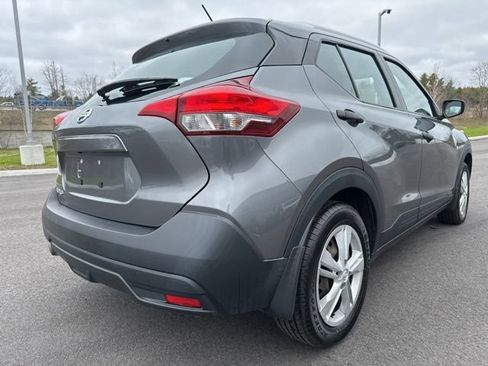 Used 2019 Nissan Kicks S FWD image 5