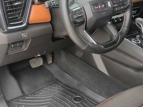 Used 2026 GMC Canyon AT4 w/ AT4 Premium Package AWD/4WD image 11