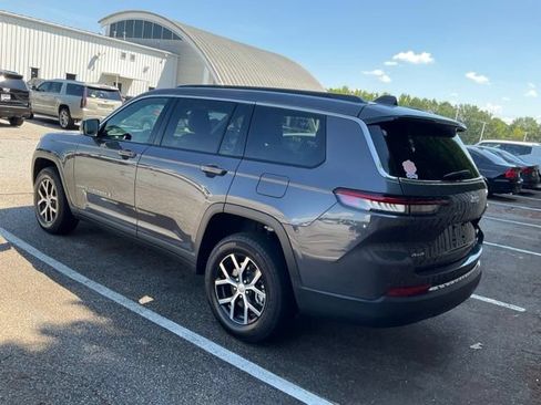 Used 2025 Jeep Grand Cherokee L Limited AWD/4WD image 5