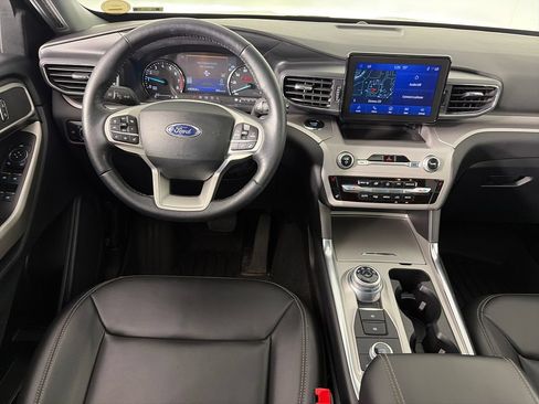 Used 2023 Ford Explorer XLT w/ Equipment Group 202A AWD/4WD image 14
