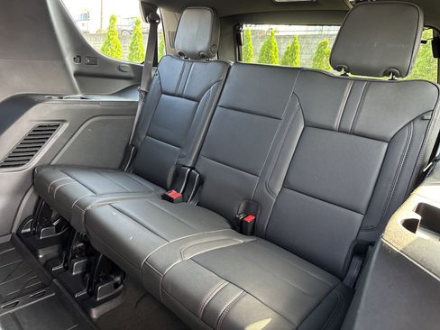 Used 2024 Chevrolet Tahoe RST w/ Luxury Package AWD/4WD image 32