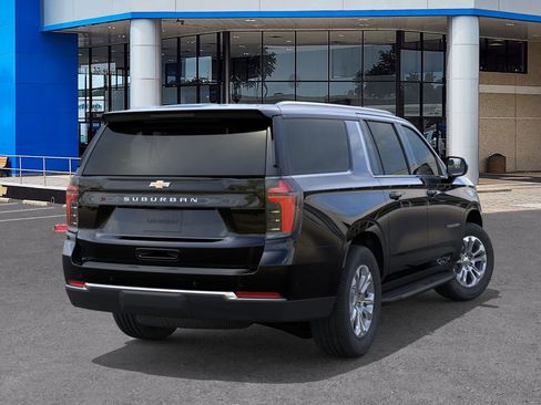 New 2026 Chevrolet Suburban LS image 4