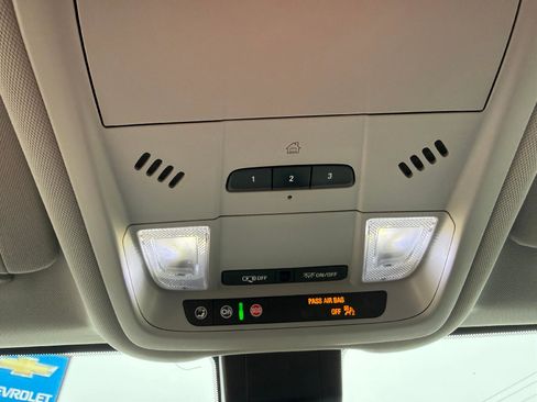 Used 2020 Chevrolet Equinox Premier image 13