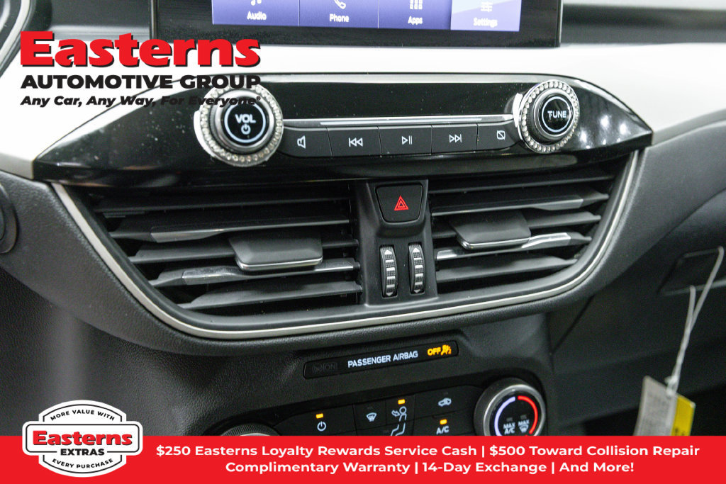 Used 2022 Ford Escape SE FWD image 20