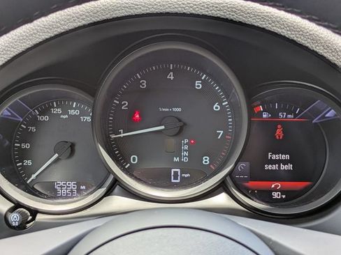 Used 2025 Porsche Macan AWD/4WD image 38
