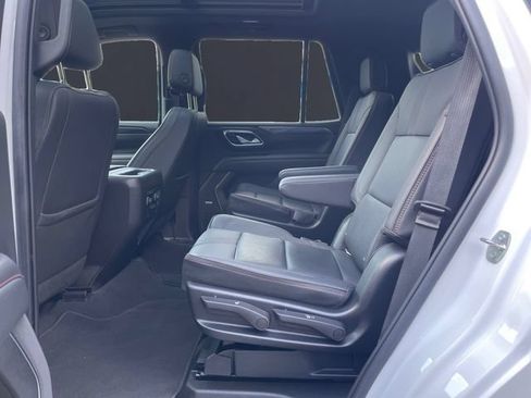 Used 2022 Chevrolet Tahoe RST w/ Luxury Package AWD/4WD image 13