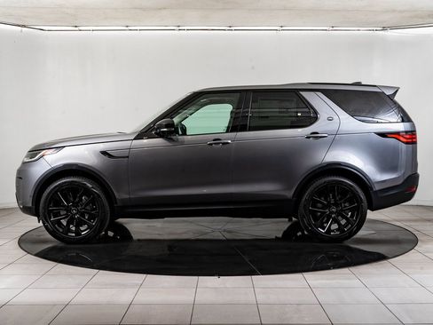 New 2026 Land Rover Discovery S image 5