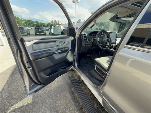 Used 2024 RAM 1500 Limited AWD/4WD image 9