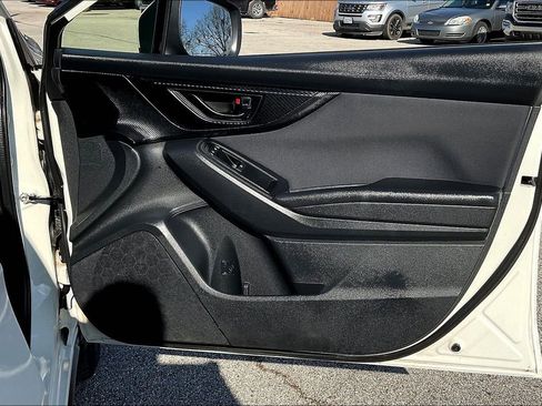 Used 2023 Subaru Crosstrek 2.0i Premium image 19