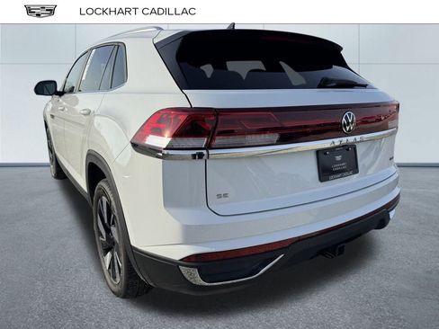 Used 2024 Volkswagen Atlas Cross Sport SE image 12