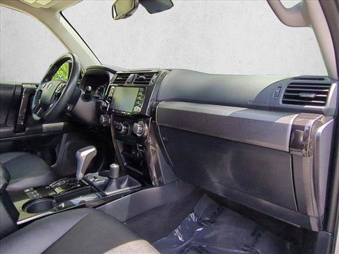 Used 2020 Toyota 4Runner TRD Off-Road Premium AWD/4WD image 24