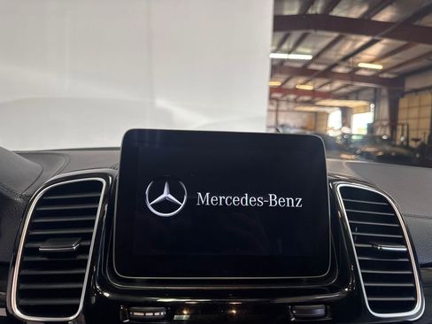 Used 2018 Mercedes-Benz GLS 550 4MATIC image 15