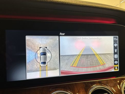 Used 2019 Mercedes-Benz E 450 4MATIC Sedan w/ Driver Assistance Package image 16