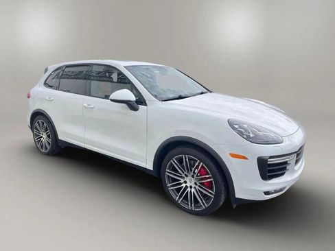 Used 2015 Porsche Cayenne Turbo AWD/4WD image 6