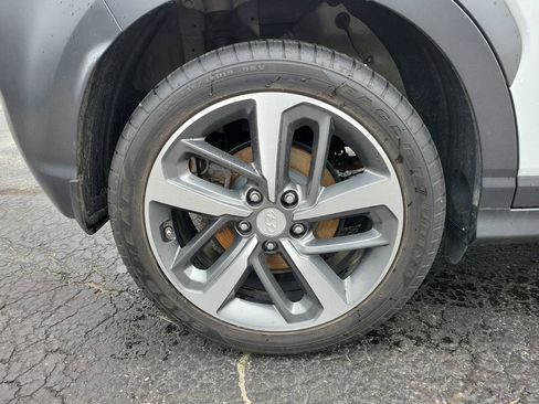 Used 2019 Hyundai Kona Limited AWD/4WD image 5