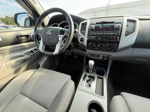 Used 2012 Toyota Tacoma 4x4 Double Cab w/ TRD Off-Road Pkg image 3