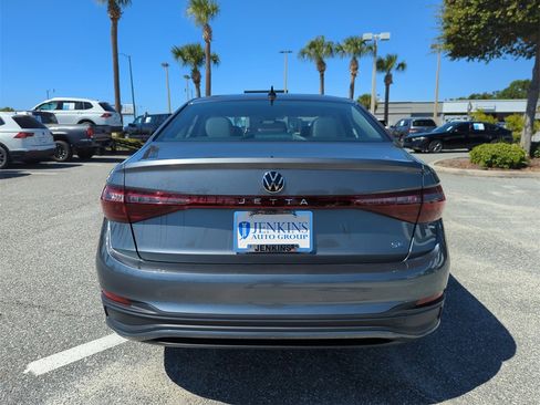 New 2026 Volkswagen Jetta SE image 6