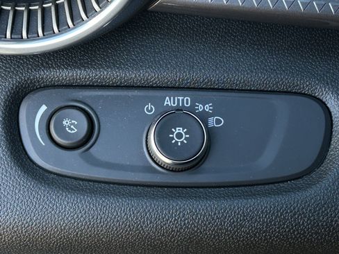 Used 2024 Chevrolet Trax ACTIV w/ Sunroof Package image 24