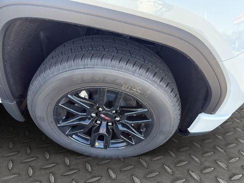 New 2026 GMC Sierra 1500 Elevation image 22