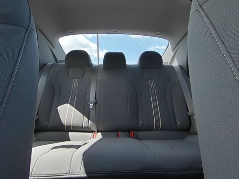 Certified 2026 Hyundai Elantra Sport FWD image 31