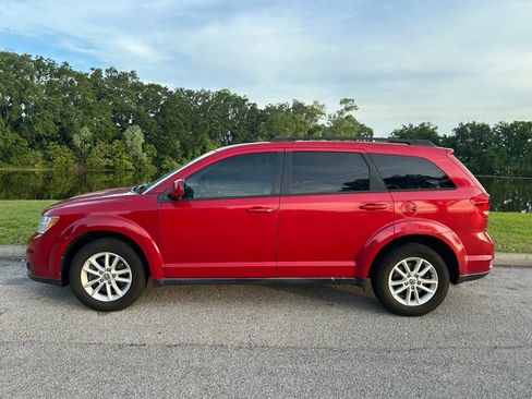 Used 2015 Dodge Journey SXT w/ Flexible Seating Group FWD image 3