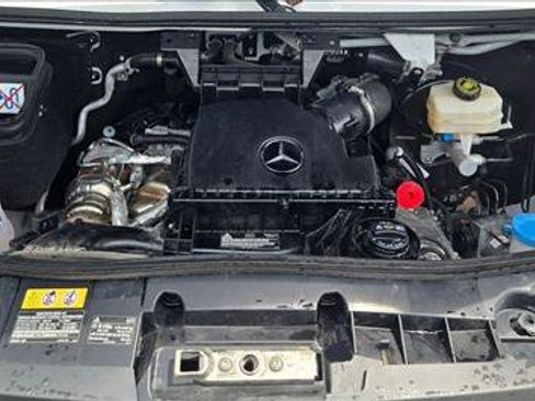 Used 2024 Mercedes-Benz Sprinter 2500 image 21
