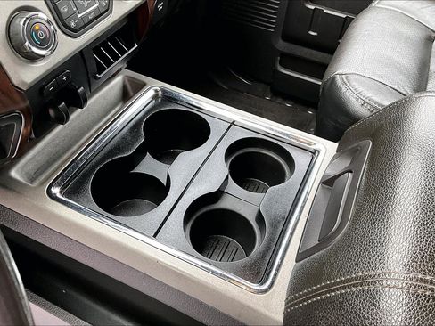 Used 2016 Ford F250 Lariat w/ Lariat Interior Package image 15